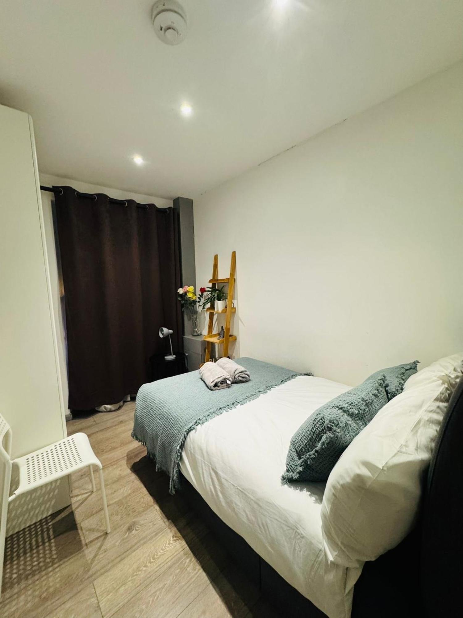 "Spacious Family, Friendly" 1 Bedroom In Kings Cross, St Pancras!!!118A Londra Esterno foto