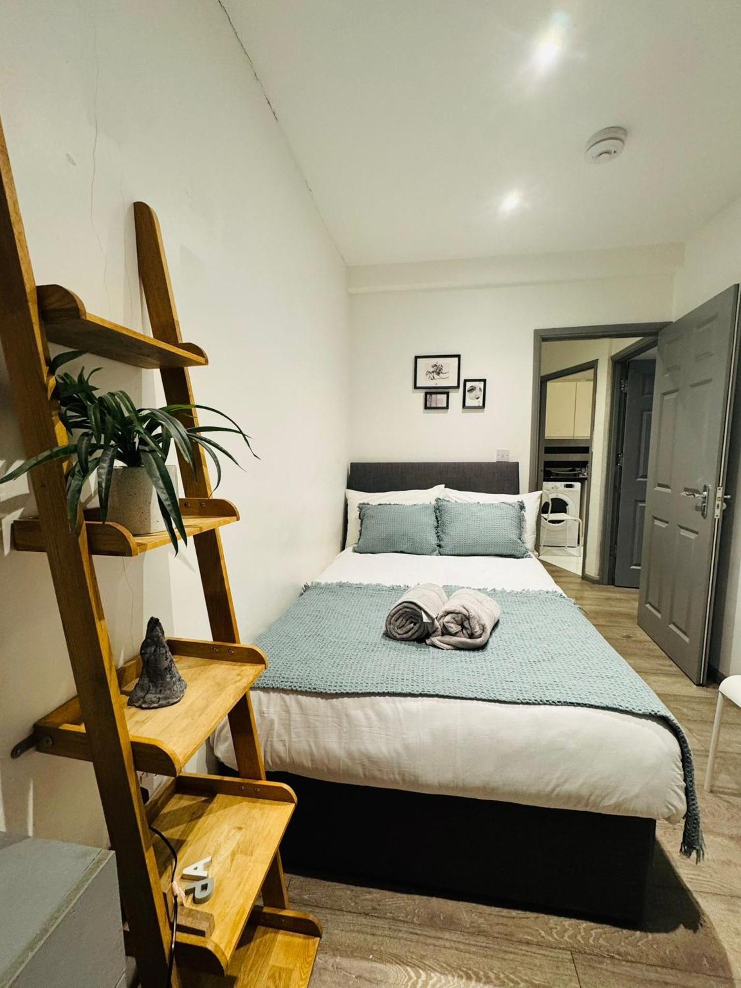 "Spacious Family, Friendly" 1 Bedroom In Kings Cross, St Pancras!!!118A Londra Esterno foto
