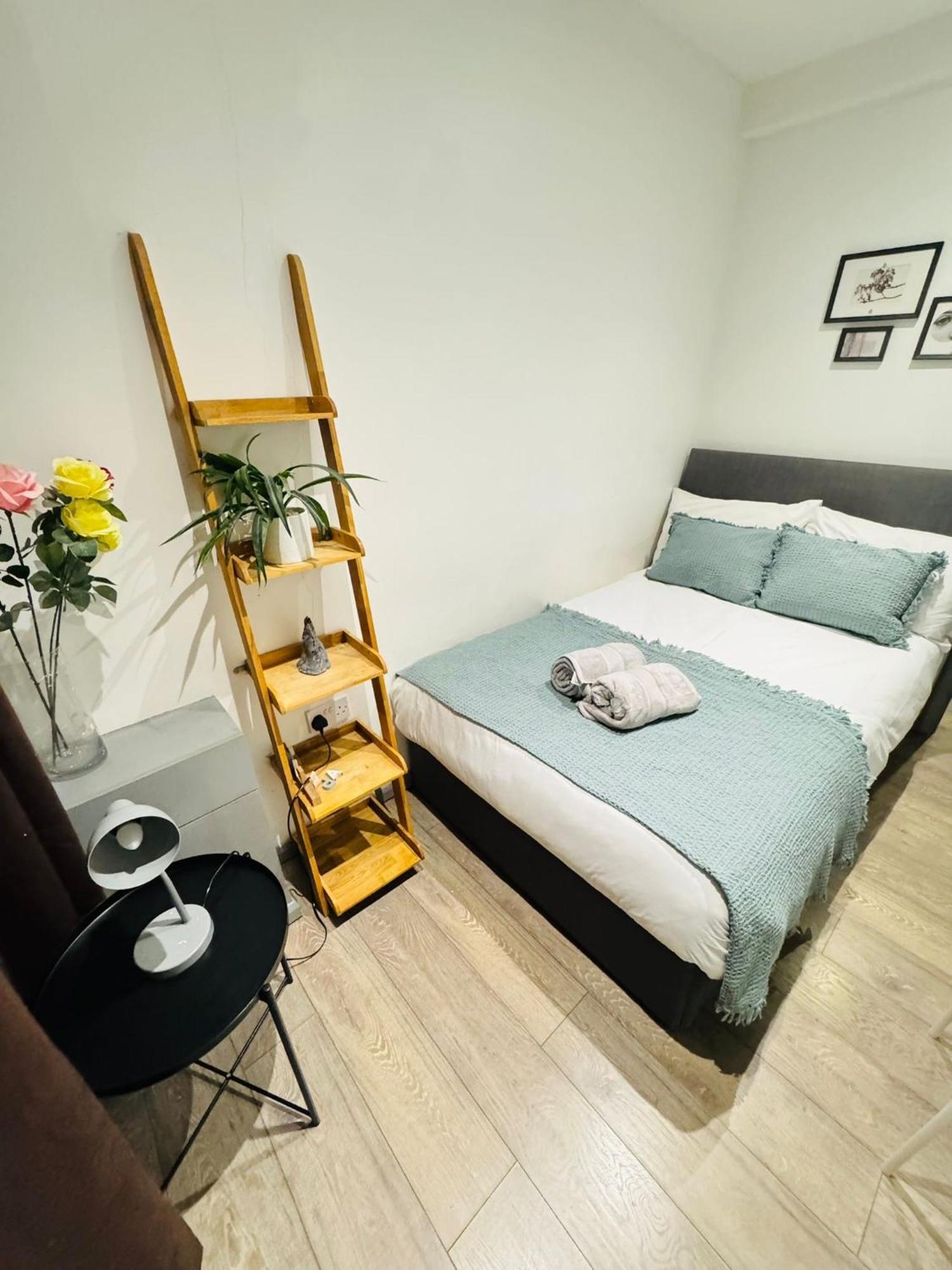 "Spacious Family, Friendly" 1 Bedroom In Kings Cross, St Pancras!!!118A Londra Esterno foto