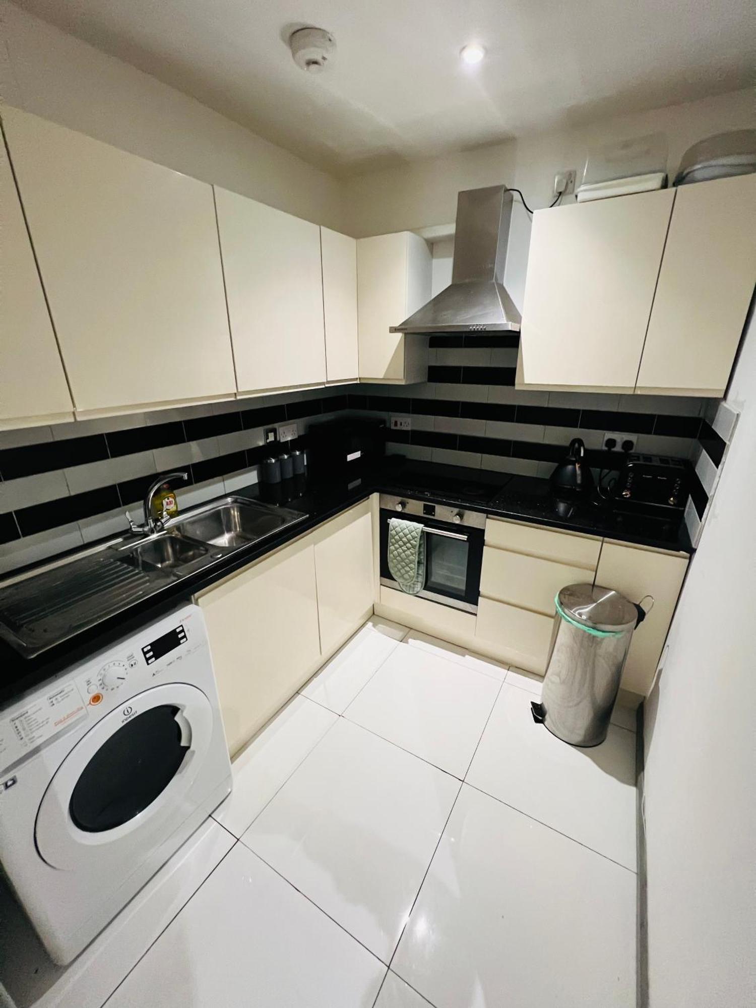 "Spacious Family, Friendly" 1 Bedroom In Kings Cross, St Pancras!!!118A Londra Esterno foto